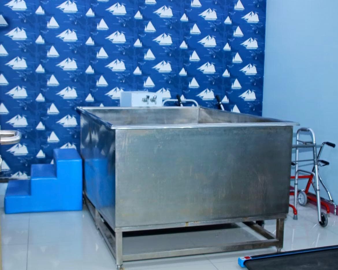 خدمات العلاج المائي